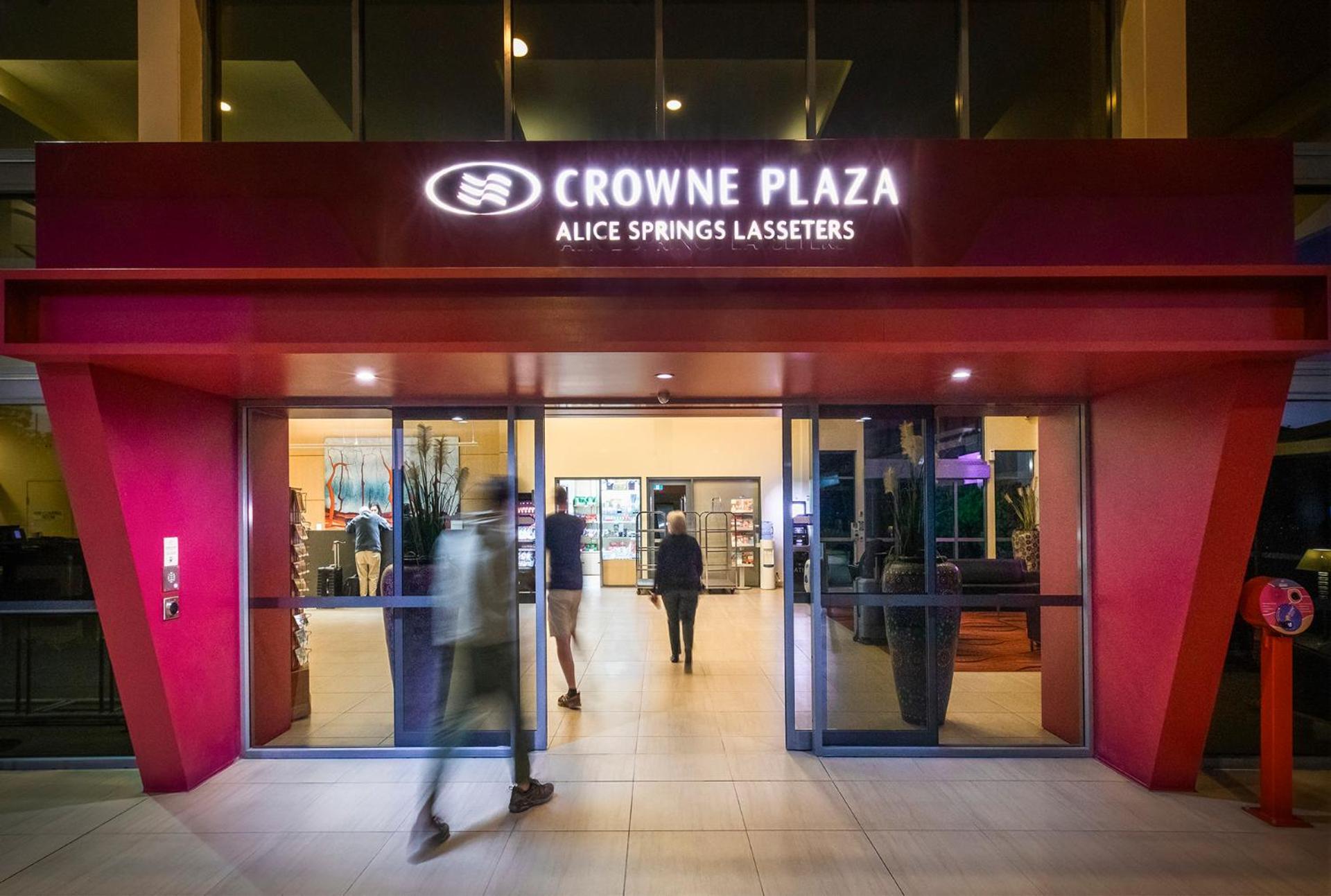 Crowne Plaza Alice Springs Lasseters, An Ihg Hotel Exterior photo