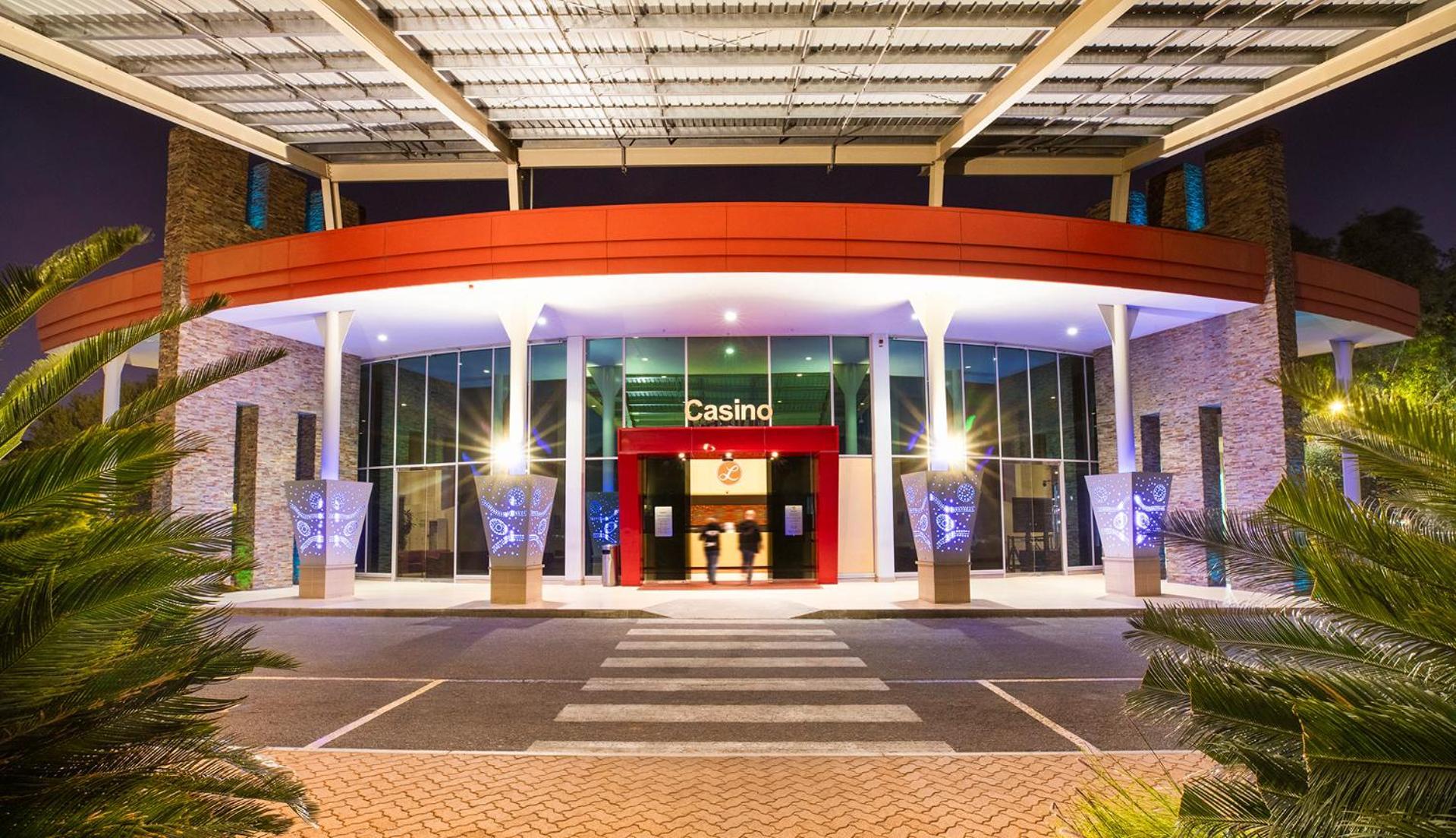 Crowne Plaza Alice Springs Lasseters, An Ihg Hotel Exterior photo