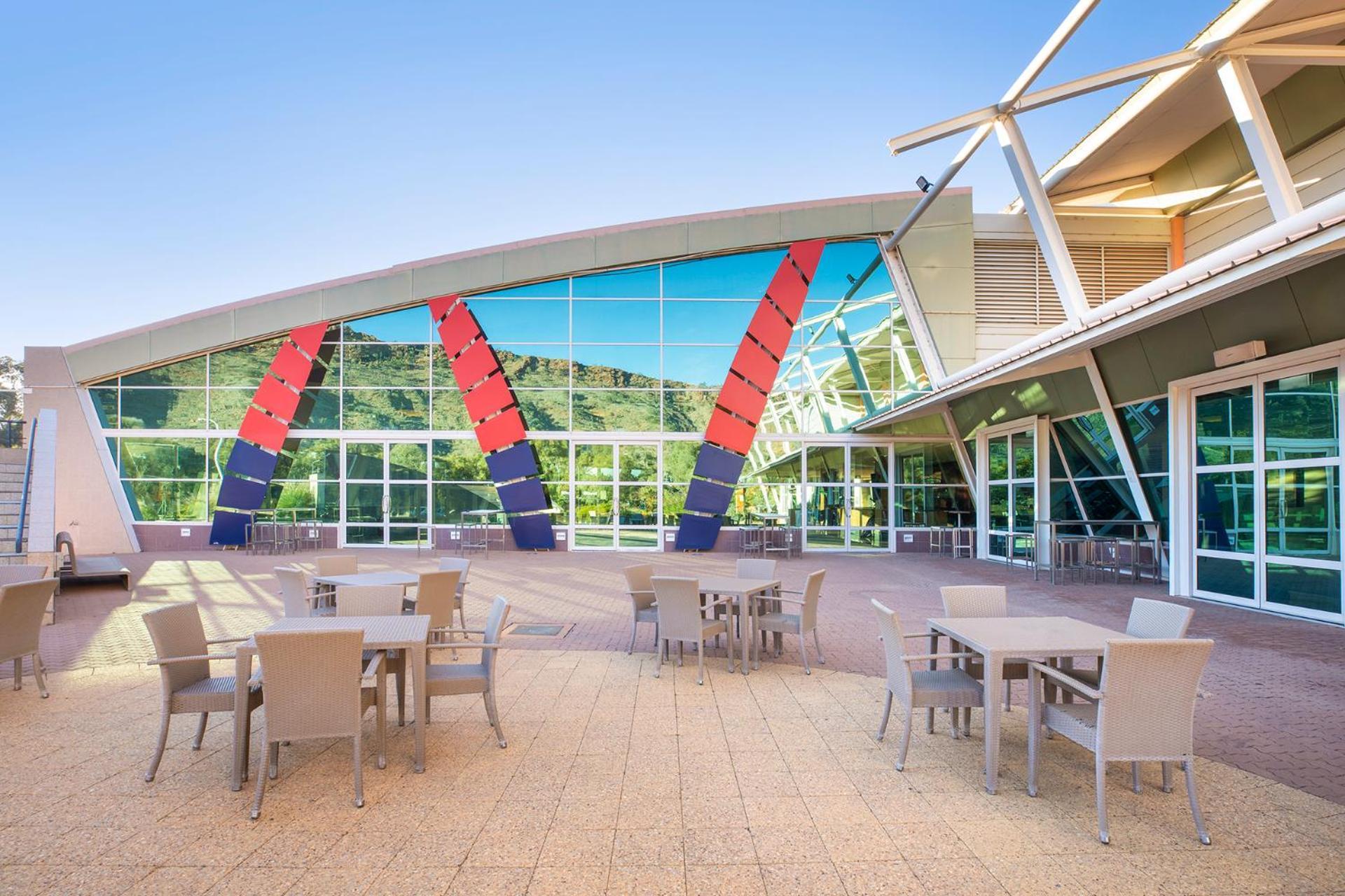 Crowne Plaza Alice Springs Lasseters, An Ihg Hotel Exterior photo